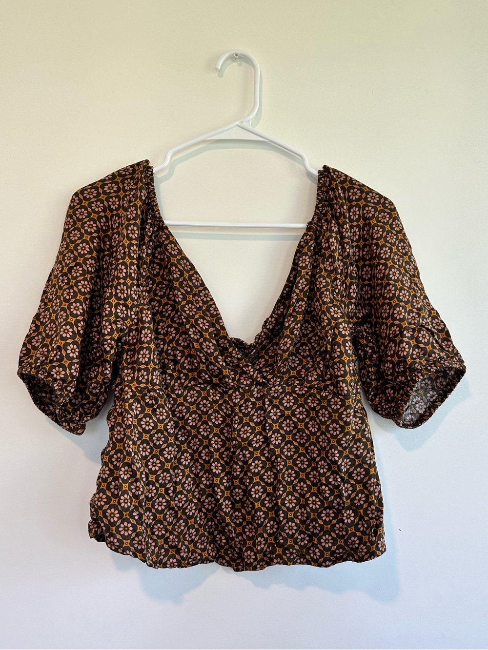 Volcom medium crop top
